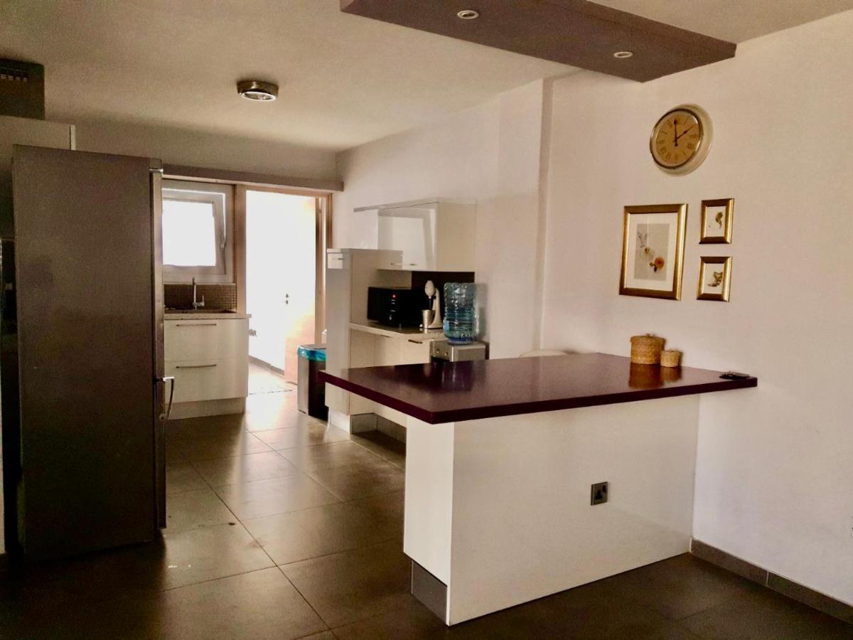 2-Bedroom Appartment In Center Nikosia Exterior foto