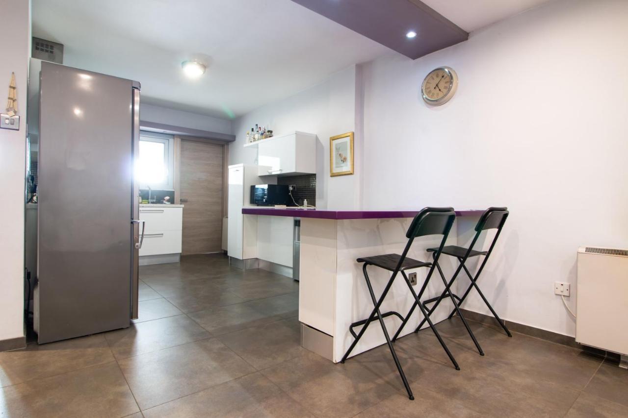 2-Bedroom Appartment In Center Nikosia Exterior foto